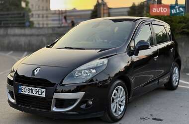 Минивэн Renault Scenic 2011 в 