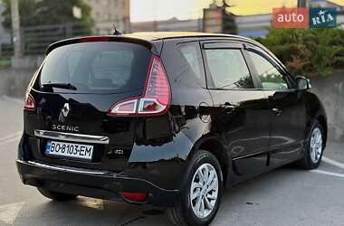 Минивэн Renault Scenic 2011 в 