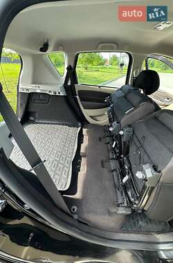 Минивэн Renault Scenic 2011 в 