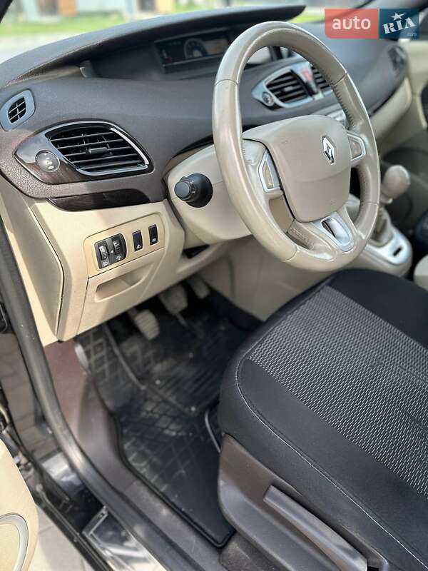 Минивэн Renault Scenic 2011 в Здолбунове