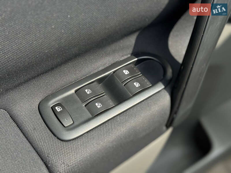 Минивэн Renault Scenic 2008 в Ровно