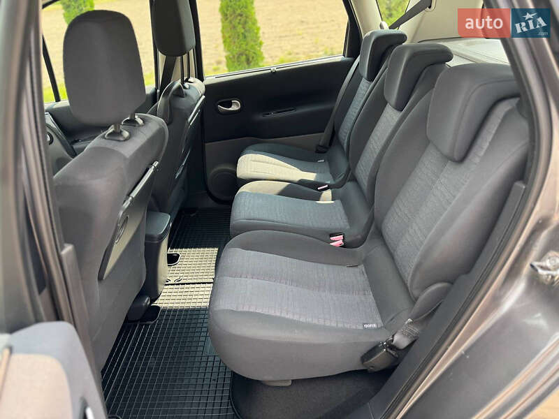 Минивэн Renault Scenic 2008 в Ровно