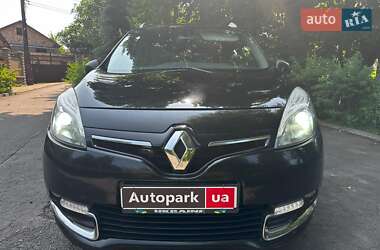 Мінівен Renault Scenic 2015 в 