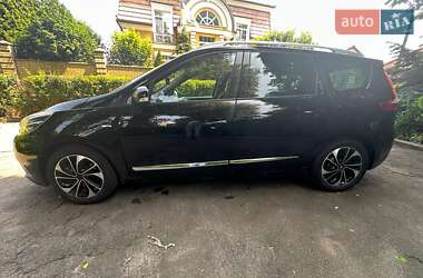 Мінівен Renault Scenic 2015 в 