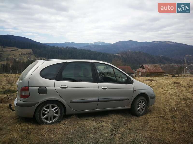 Минивэн Renault Scenic 2002 в 
