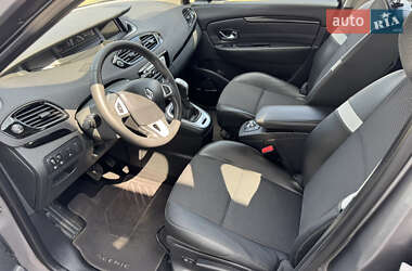 Минивэн Renault Scenic 2012 в 