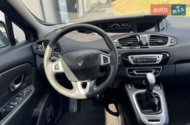 Минивэн Renault Scenic 2012 в 