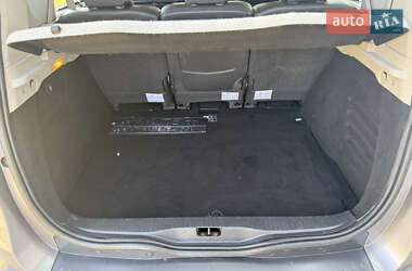 Минивэн Renault Scenic 2012 в 