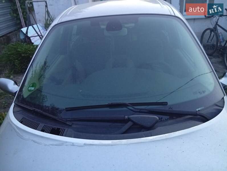 Мінівен Renault Scenic 2005 в Дніпрі
