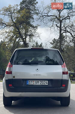 Минивэн Renault Scenic 2005 в 