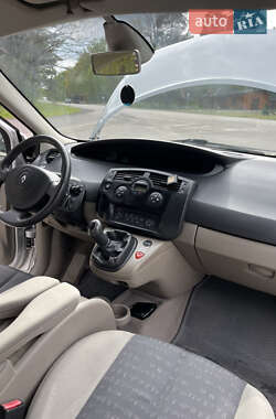 Минивэн Renault Scenic 2005 в 