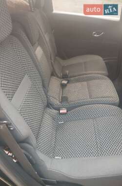 Минивэн Renault Scenic 2011 в 