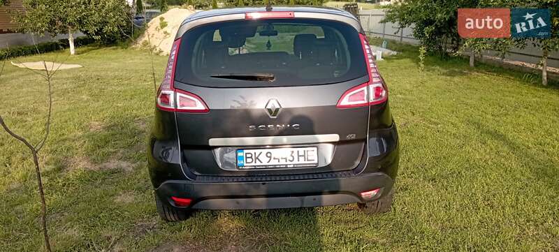 Минивэн Renault Scenic 2010 в Вараше