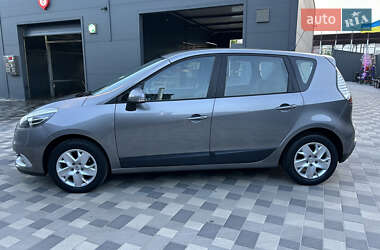 Минивэн Renault Scenic 2013 в 