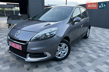 Минивэн Renault Scenic 2013 в 