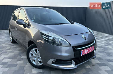 Минивэн Renault Scenic 2013 в 