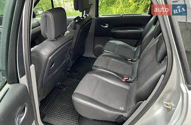 Минивэн Renault Scenic 2005 в 