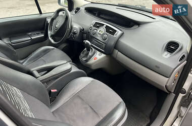 Минивэн Renault Scenic 2005 в 