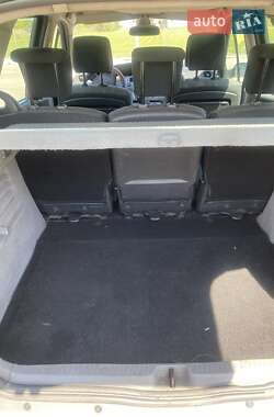 Минивэн Renault Scenic 2005 в 