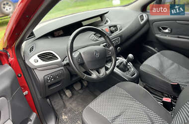 Минивэн Renault Scenic 2010 в 