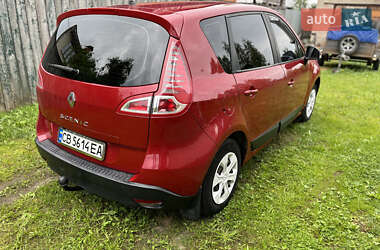 Минивэн Renault Scenic 2010 в 
