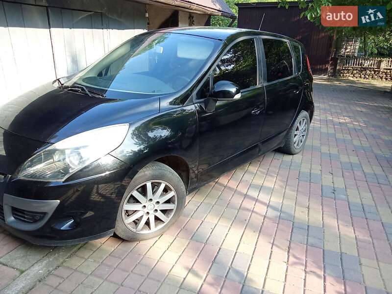 Renault Scenic 2011