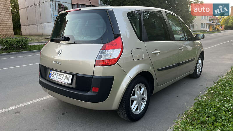 Минивэн Renault Scenic 2006 в Ананьеве