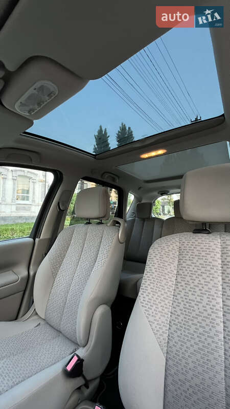 Минивэн Renault Scenic 2006 в Ананьеве