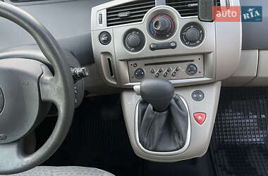 Минивэн Renault Scenic 2006 в 