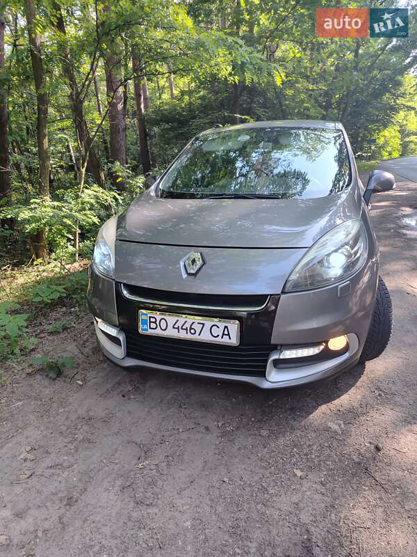Минивэн Renault Scenic 2013 в Бережанах