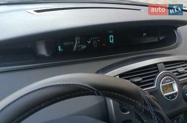 Минивэн Renault Scenic 2003 в 