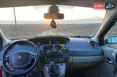 Минивэн Renault Scenic 2005 в 