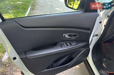 Минивэн Renault Scenic 2017 в 