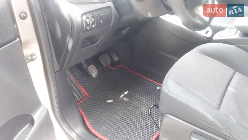 Мінівен Renault Scenic 2009 в Глухові
