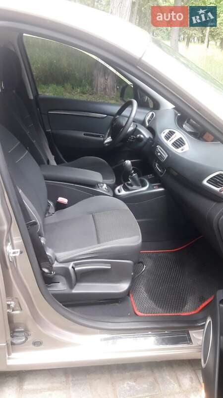 Мінівен Renault Scenic 2009 в Глухові