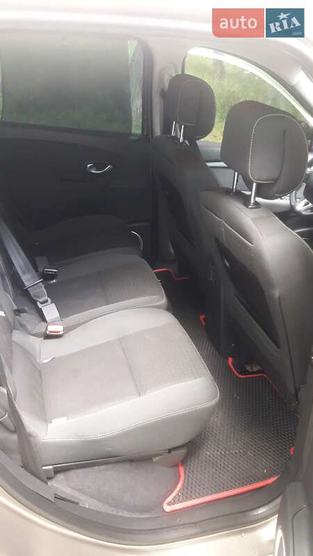 Мінівен Renault Scenic 2009 в Глухові