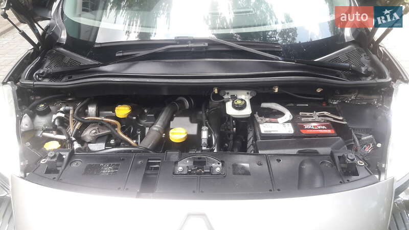 Мінівен Renault Scenic 2009 в Глухові