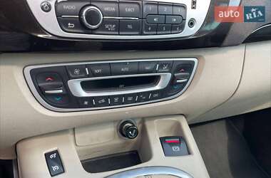 Минивэн Renault Scenic 2012 в 