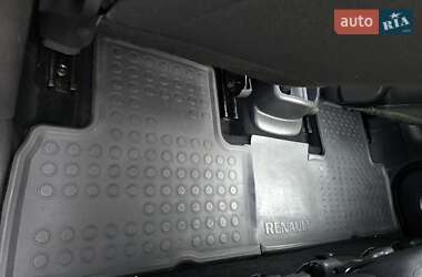 Минивэн Renault Scenic 2013 в 