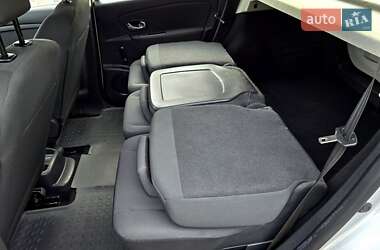 Минивэн Renault Scenic 2013 в 