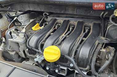Минивэн Renault Scenic 2013 в 