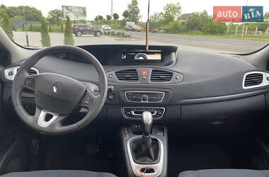 Минивэн Renault Scenic 2010 в 