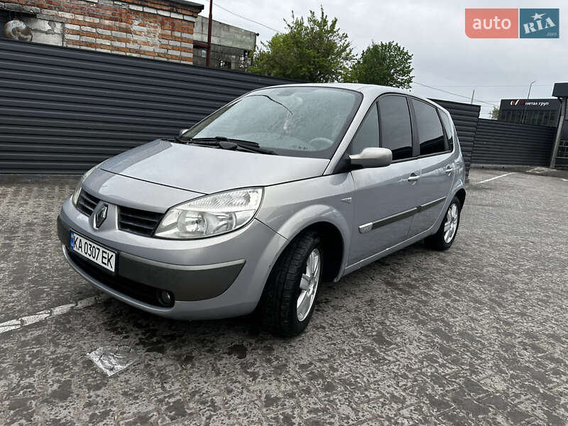 Минивэн Renault Scenic 2005 в 