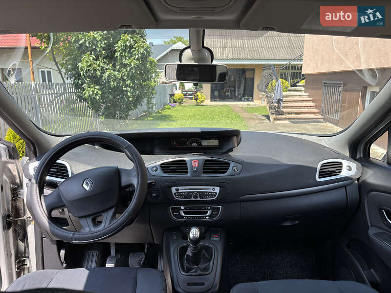 Мінівен Renault Scenic 2011 в Івано-Франківську фото 13 Мінівен Renault Scenic 2011 в Івано-Франківську