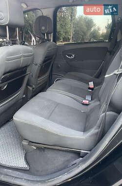 Минивэн Renault Scenic 2010 в 