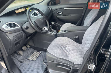 Минивэн Renault Scenic 2010 в 