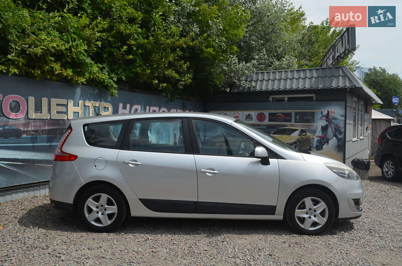 Мінівен Renault Scenic 2012 в Києві