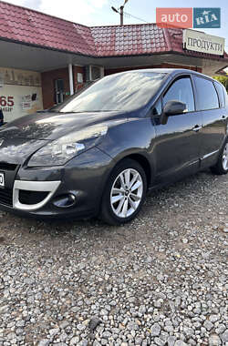 Минивэн Renault Scenic 2009 в 