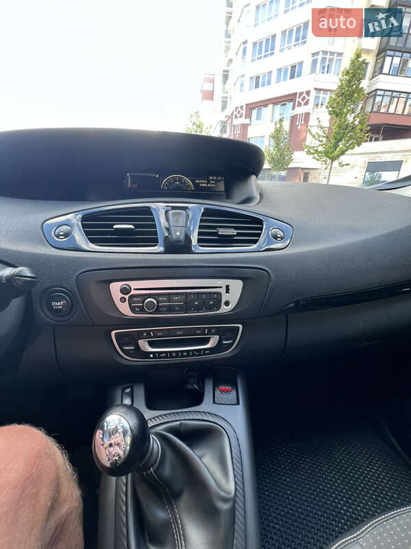 Мінівен Renault Scenic 2013 в Умані
