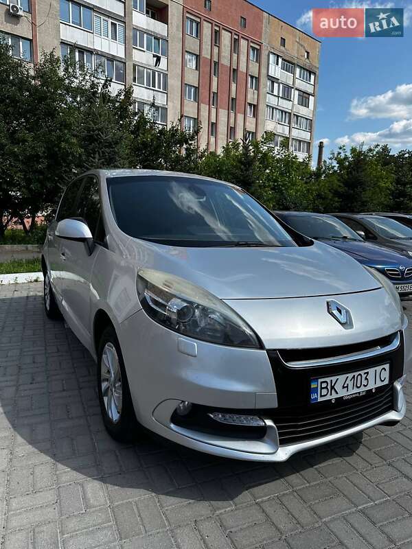 Renault Scenic 2012